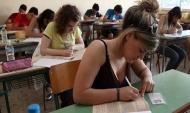 Με το απολυτήριο η εισαγωγή στα πανεπιστήμια