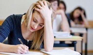 Πανελλαδικές 2017: Θέματα και Απαντήσεις σε Μαθηματικά και Αρχαία Ελληνικά για τους υποψήφιους των ΓΕΛ