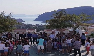 Από την ακριτική Σύμη το μήνυμα του Περιφερειάρχη για τη νέα σχολική χρονιά