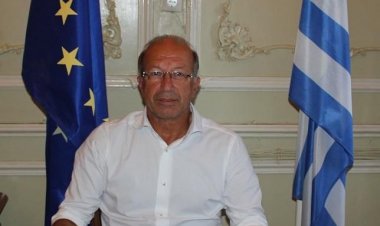 Στην Πάρο για τη μεγάλη γιορτή του ερασιτεχνικού θεάτρου ο Αντιπεριφερειάρχης Κυκλάδων