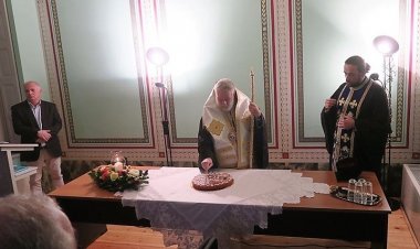 "Είστε ο Μητροπολίτης της καρδιάς μας" με αυτά τα λόγια ο πρόεδρος του Εργατοϋπαλληλικού Κέντρου Κυκλάδων προσφώνησε και τίμησε χθες το Σεβασμιώτατο κ. Δωρόθεο Β'