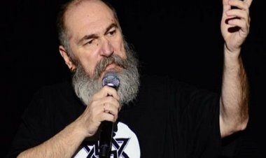 Πέθανε ο Τζίμης Πανούσης!  (εκόνες - videos)