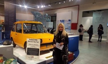 Το Enfield 8000 και αντικείμενα από το Βιομηχανικό Μουσείο Ερμούπολης στην Ιστορική Έκθεση του Δήμου Αθηναίων