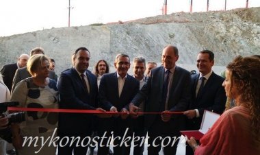 Εγκαινιάστηκε η ηλεκτρική διασύνδεση της Μυκόνου με την Αττική [pics & videos]