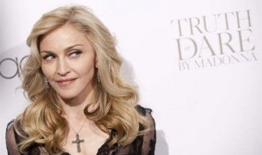 Η Μαντόνα μπέρδεψε τους πάντες με τη Μύκονο