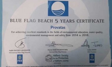Τιμήθηκε με το βραβείο " Blue Flag Beach 5 Years  CERTIFICATE – Provatas" η Μήλος