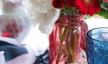 30+1 Πινελιές Κόκκινης διακόσμησης στο καλοκαιρινό σας Τραπέζι γεμάτες έμπνευση!!