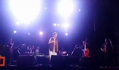 ΚΕΑ: «Τα χρώματα της Ελλάδας» και η Άλκηστις Πρωτοψάλτη στο Αρχαίο Θέατρο της Καρθαίας