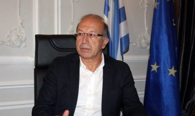 Εγκρίθηκαν αυξήσεις σε μελέτες και έργα για Κέα, Σαντορίνη και Τήνο