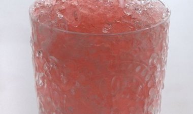 Πώς να ανοίξετε ένα κουνημένο κουτάκι αναψυκτικού, χωρίς να γίνετε χάλια!! (Video)