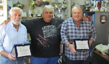 Ο Α.Ο. Μυκόνου τίμησε τους χορηγούς Κουκουζέλη και Μάνεση!!