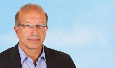 Γιώργος Λεονταρίτης: "Ο πανικός στη ζωή είναι κακός κλειδούχος. Στην πολιτική σε γελοιοποιεί…"