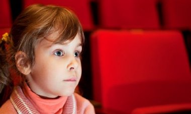 Παρακολούθηση θεαμάτων από μαθητές εντός σχολικού ωραρίου