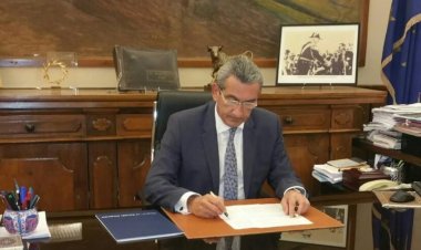 Με 2,5 εκατ, ευρώ από το Ε.Π. “Νότιο Αιγαίο 2014-2020”, η Περιφέρεια ενισχύει με τον πιο σύγχρονο ψηφιακό και εργαστηριακό εξοπλισμό, τα σχολεία των νησιών