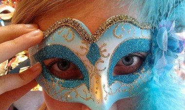 Ντυθείτε για το αποκριάτικο πάρτυ... από την ντουλάπας σας!!