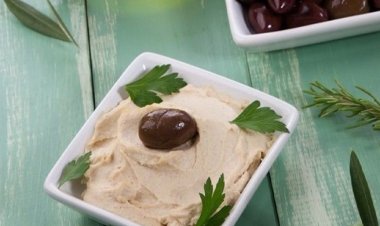 Σπιτική ταραμοσαλάτα με λευκό ταραμά!!