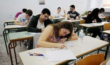 Πανελλήνιες: Ποιοι χάνουν και ποιοι κερδίζουν από τις αλλαγές σχολών στα πεδία