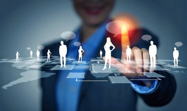 FAZ: Σε ποια επαγγέλματα θα εργαζόμαστε στο μέλλον;