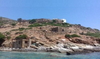 Με ανοιχτό διεθνή διαγωνισμό η κατεδάφιση των αυθαιρέτων κτισμάτων στη Μακρόνησο