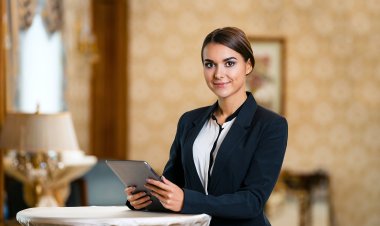 Υπουργός Τουρισμού: Πιστοποιήσεις των προσόντων στους εργαζομένους στον κλάδο του τουρισμού