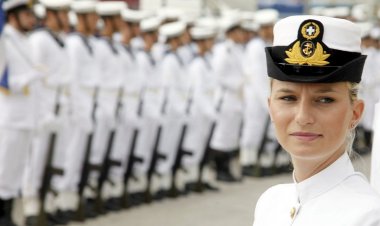 Κίνητρο η μειωμένη θητεία για όσους υπηρετήσουν πριν τις σπουδές τους, "Εθελοντική" στράτευση γυναικών με Μπόνους