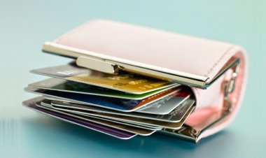 Ηλεκτρονικές συναλλαγές: Αλλαγές στο όριο για το “χτίσιμο” του αφορολογήτου!!