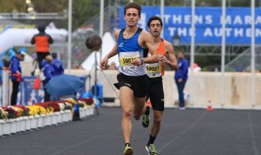 37ος Αυθεντικός Μαραθώνιος: Ο Μάρκος Γκούρλιας του Α.Ο. Μυκόνου δεύτερος στα 5 χλμ  "ΖERO WEST FUTURE" Ανδρών [Video]