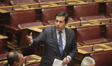 Η πρώτη σοβαρή κρίση στο κυβερνητικό στρατόπεδο, με γκρίνια πολλές φορές υπάρχει και από μετριοπαθή στελέχη της κυβέρνησης!!