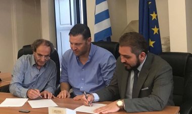 Τήνος: Επισφραγίστηκε η συμφωνία με την Hellenic Seaplanes για τη χωροθέτηση και αδειοδότηση του υδατοδρομίου