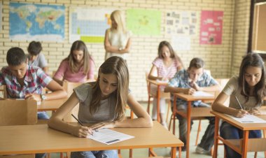 Νέες Αλλαγές στο Λύκειο από το 2021!! Το Υπουργείο Παιδείας επαναφέρει την Τράπεζα Θεμάτων στις Εξετάσεις!!