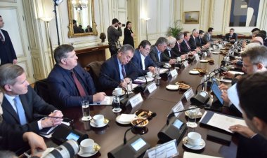 Ο Πρωθυπουργός εξετάζει θετικά το αίτημα για ΕΣΠΑ και στους Δήμους - Τι συζητήθηκε στη συνάντηση Μητσοτάκη - ΚΕΔΕ