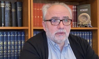 Coronavirus : Ζαχαρίας Σκούρας, καθηγητής Γενετικής: Ο εχθρός δεν είναι πλέον αόρατος