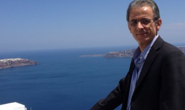 Coronavirus - Γιάννης Βλασερός: Η επέλαση του κορονοϊού στις Κυκλάδες και η αντιμετώπιση του