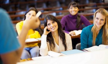 Coronavirus Σχολεία - Ζαχαράκη: Το Υπουργείο Παιδείας σοβαρά εξετάζει το σενάριο να μην πραγματοποιηθούν φέτος προαγωγικές εξετάσεις