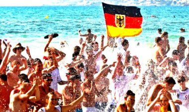 Coronavrus Travel : Διστακτικοί σε ό,τι αφορά τις θερινές διακοπές τους εμφανίζονται οι Γερμανοί