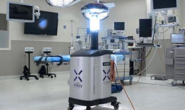 Coronavirus Pandemic:  Ιαπωνικό ρομπότ απολυμαίνει με υπεριώδη ακτινοβολία