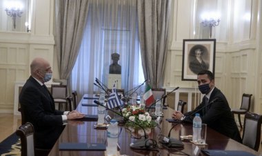 Υπεγράφη η ιστορική σημασίας συμφωνία οριοθέτησης θαλασσίων ζωνών Ελλάδας- Ιταλίας