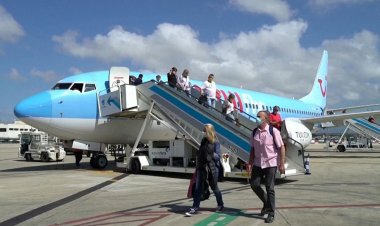 Reopening Tourism - DW: Η TUI επέβαλε στην Αθήνα τους κανόνες για τεστ και καραντίνα