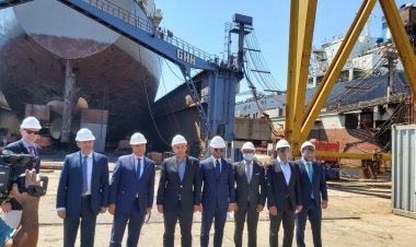 Syros - Πλακιωτάκης: Διαρκής η ανάπτυξη  των δυνατοτήτων του Ναυπηγείου της Σύρου