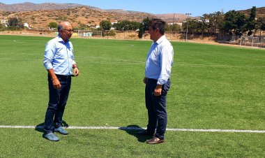 Aegean Islands: Αναβαθμίζονται οι αθλητικές εγκαταστάσεις ποδοσφαίρου της Ίου με χρηματοδότηση της Περιφέρειας Ν. Αιγαίου