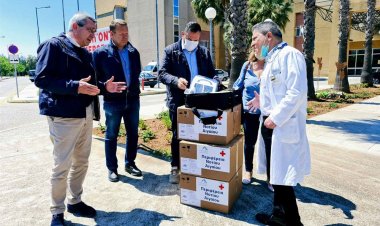 Aegean Islands: Μακρύς και αδιάλειπτος ο αγώνας της Περιφέρειας Ν. Αιγαίου για την υγειονομική θωράκιση των νησιών