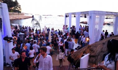 Coronavirus – Restrictive Measures: Ηχηρή διάψευση του γνωστού δικηγόρου – “Δεν έχω κορωνοϊό, με στοχοποιούν για το beach bar”