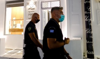 Mykonos Arrest: Εξιχνιάστηκαν δύο υποθέσεις ληστείας - αφαίρεσης αντικειμένων από πολίτες στη Μύκονο