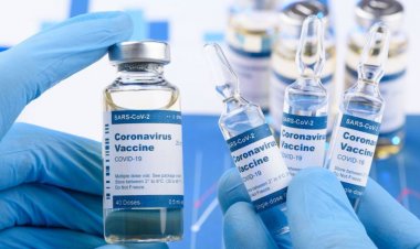 Coronavirus Vaccination: Άμεση παραγωγή εμβολίων στις χώρες-μέλη της Ε.Ε. επιθυμεί η Κομισιόν για να αρθεί το αδιέξοδο
