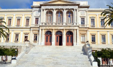 Municipality of Syros: Απάντηση Δημοτικής Αρχής για το Δημοτικό Γυμναστήριο στα Πευκάκια