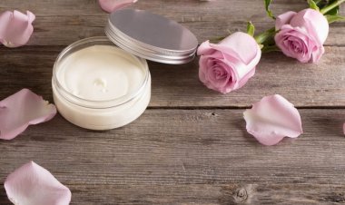 Προσοχή!! Σύσταση από τον ΕΟΦ για μη χρήση κρέμας για το δέρμα, που διακινείται στο διαδίκτυο!!