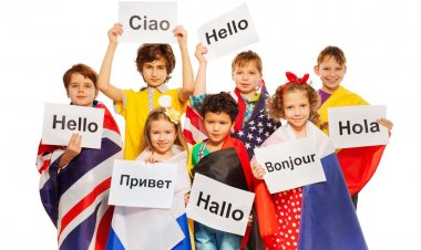 International Mother Language Day: Πολυγλωσσία - Μύθοι και προκλήσεις