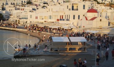 Opening borders to vaccinated British tourists - The Times: Η Ελλάδα σκέφτεται να ανοίξει από τον Μάιο τα σύνορά της στους Βρετανούς που έχουν εμβολιαστεί