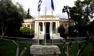 Chairs meeting on Covid-19: Έκτακτη σύσκεψη στο Μέγαρο Μαξίμου - Γιατί δεν αποδίδει το lockdown!! Εισηγήσεις για «έξυπνα» μέτρα!!
