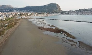 Fall of sea level - Τσελέντης: Δεν έχει να κάνει με πρόδρομα φαινόμενα σεισμού η πτώση της στάθμης της θάλασσας